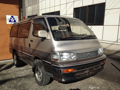 廃車買取り トヨタ ハイエース ¥100,000- 車検切れ 放置