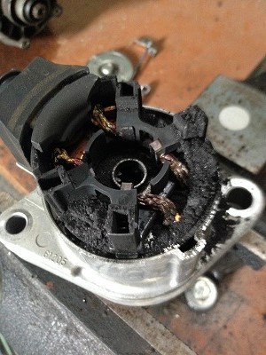 エンジンかからない! オデッセイ RB1 スターターモーター不良 エンジンかからない! オデッセイ RB1 スターターモーター不良