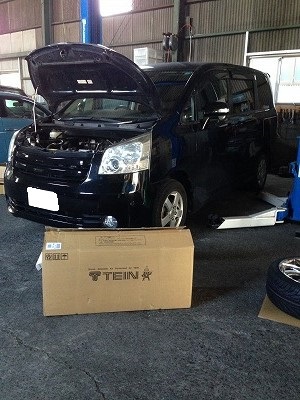 車庫調取付 ノア YY TEIN 車庫調取付 ノア YY TEIN