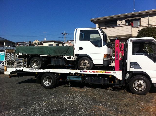 不動車引き上げ イスズエルフ 川崎市
