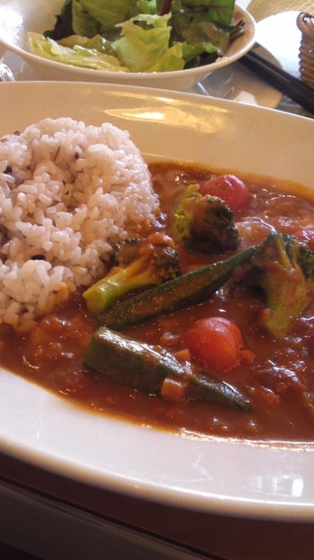 カレーにしました。