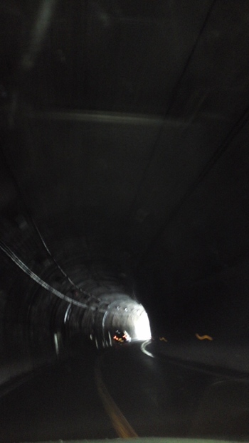 トンネル