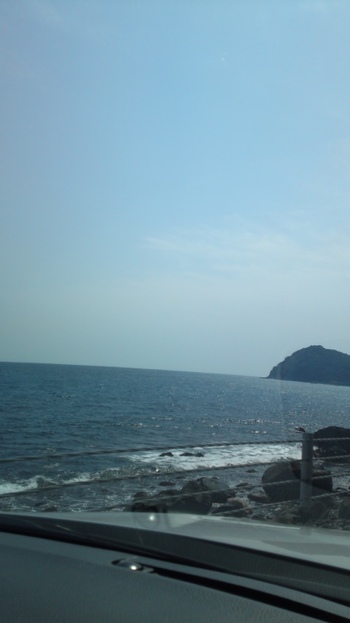 ♪海は広いな~ 大きいな~~♪♪