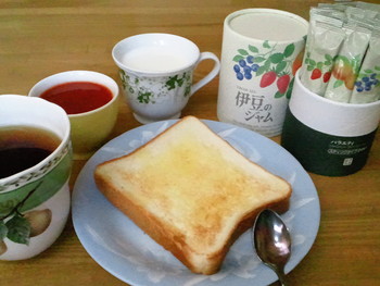 朝食