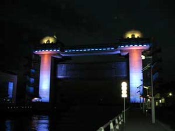 沼津大型水門「びゅうお」