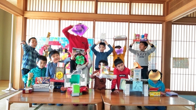 空き箱で工作! 空き箱で工作!
