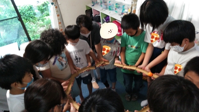 輪になって 輪になって