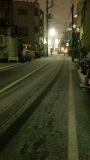雪やこんこん
