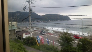 伊豆の車窓より