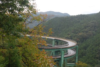 ループ橋