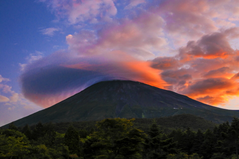 見応えある朝焼け笠雲! 見応えある朝焼け笠雲!