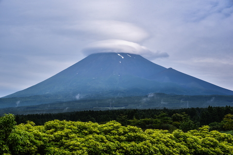 二重笠雲 二重笠雲