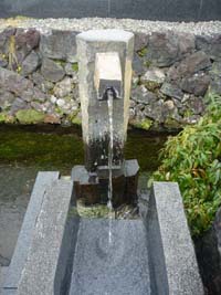 湧水のお寺で座禅体験