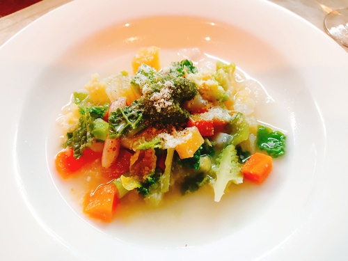 ホタルイカと香菜苔(紅菜花)のアンチョビオイル仕立のスパゲティ! ホタルイカと香菜苔(紅菜花)のアンチョビオイル仕立のスパゲティ!