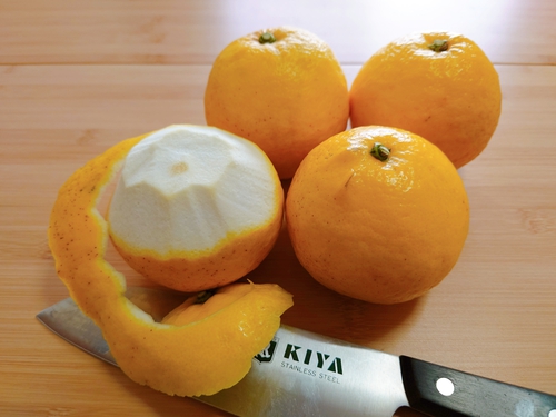河津産ニューサマーオレンジの食べ方です~(^^♪ 河津産ニューサマーオレンジの食べ方です~(^^♪