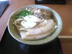 名嘉地そば(三枚肉・ソーキ) 名嘉地そば