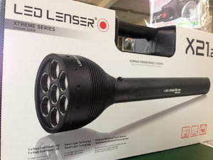 パワーLEDライト 7灯MAX1600ルーメン パワーLEDライト 7灯MAX1600ルーメン