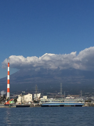 田子の浦の渡し船に乗りました 『富士山と渡し船』 田子の浦の渡し船に乗りました 『富士山と渡し船』