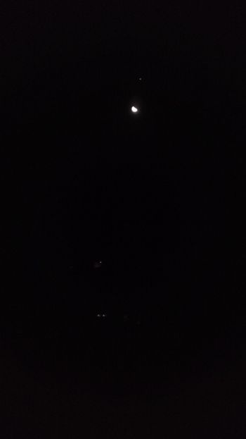 月と星がキレイ~~~