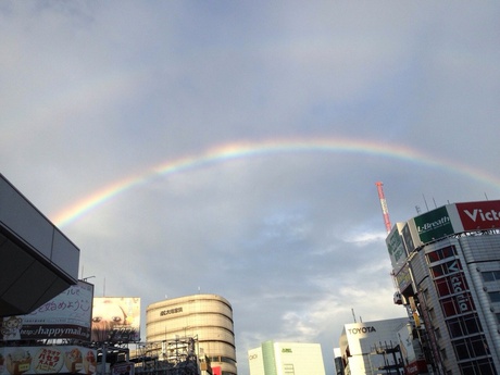 新宿にかかった虹