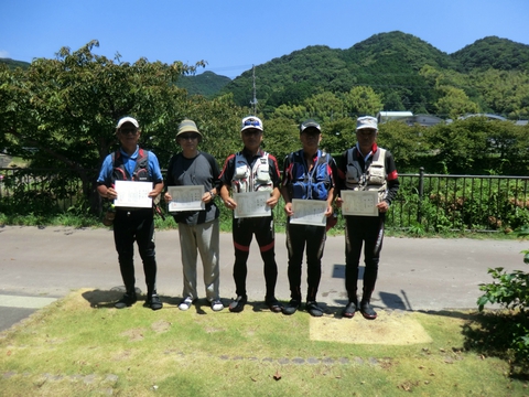 組合員アユ友釣大会とアユつかみ取り大会準備 組合員アユ友釣大会とアユつかみ取り大会準備