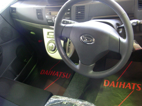 新車のご紹介*ダイハツムーブカスタム