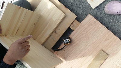 頑丈で子どもの手が届かない壁掛け棚を作りました。 頑丈で子どもの手が届かない壁掛け棚を作りました。