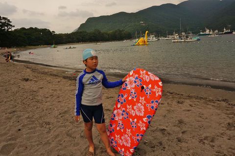 台風なのに戸田の御浜海水浴場