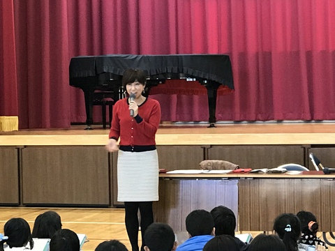 のりちゃんと裾野市立西小学校へ のりちゃんと裾野市立西小学校へ