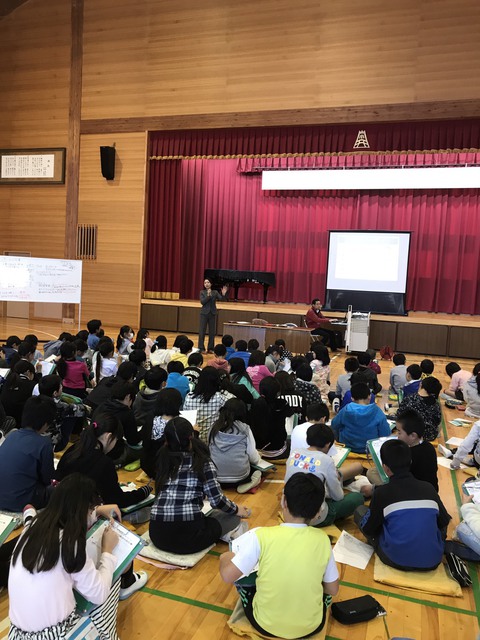のりちゃんと裾野市立西小学校へ のりちゃんと裾野市立西小学校へ