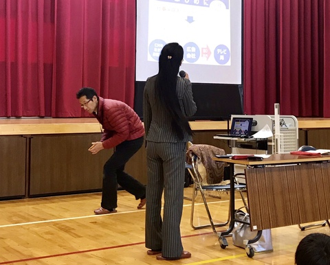 のりちゃんと裾野市立西小学校へ のりちゃんと裾野市立西小学校へ