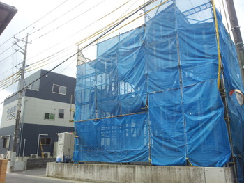 伊豆の国市古奈K邸上棟した