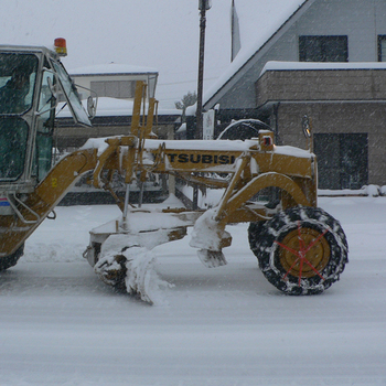 雪かき車が除雪中