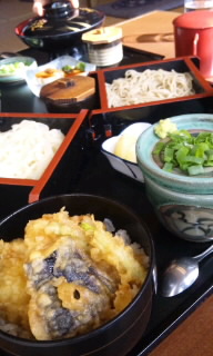 東へ…