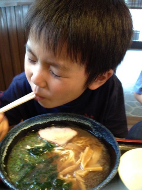 つかもと食堂へ