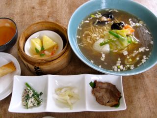 枇杷でおしゃべりランチ