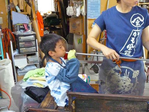 FAROで初吹きガラス体験!