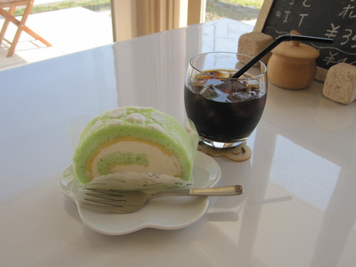 和洋ｽｲｰﾂｶﾌｪ扇屋製菓です。