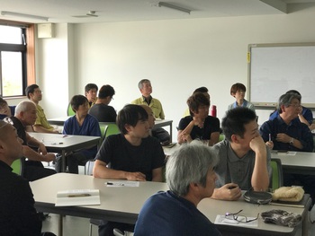 『社内セミナー実施中!』 『社内セミナー実施中!』