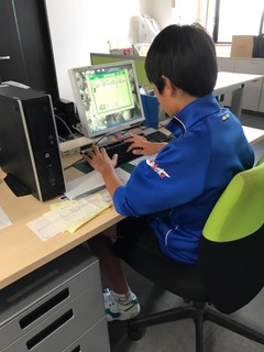 職場体験の中学生が来社 職場体験の中学生が来社