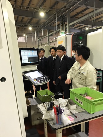 ☆高校生が工場見学に来社☆ ☆高校生が工場見学に来社☆