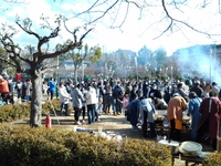 三島市:芙蓉台坂下公園で、どんどん焼きを開催しました。