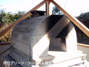 カマドにビザ
