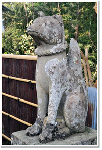 城山稲荷神社の巨大狛狐