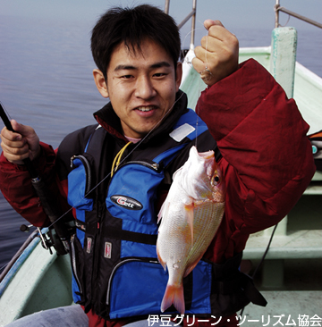 谷さん。今日の大物、キダイです