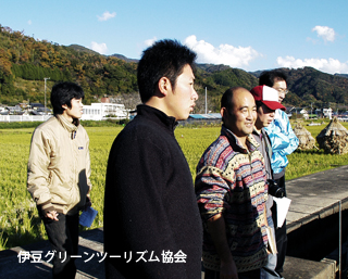 JOYZ!とんび農園で体験学習