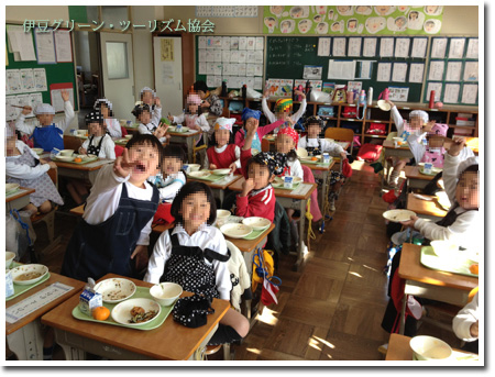 しおかつおうどん小学校の給食に!