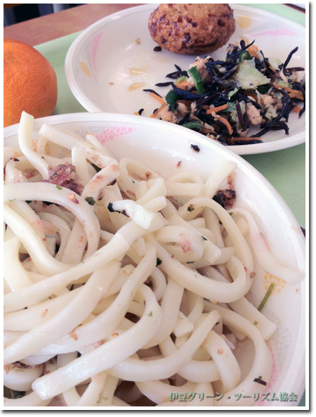 学校給食しおかつおうどん