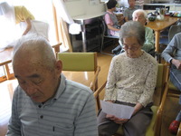 東小学校2年生9名地域探検で来訪