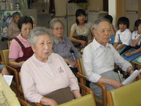 東小学校2年生9名地域探検で来訪